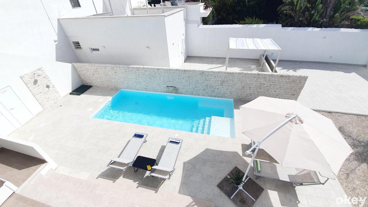 Villa Mediterranea Apartments - Seaview, Pool & Garden Bari Buitenkant foto