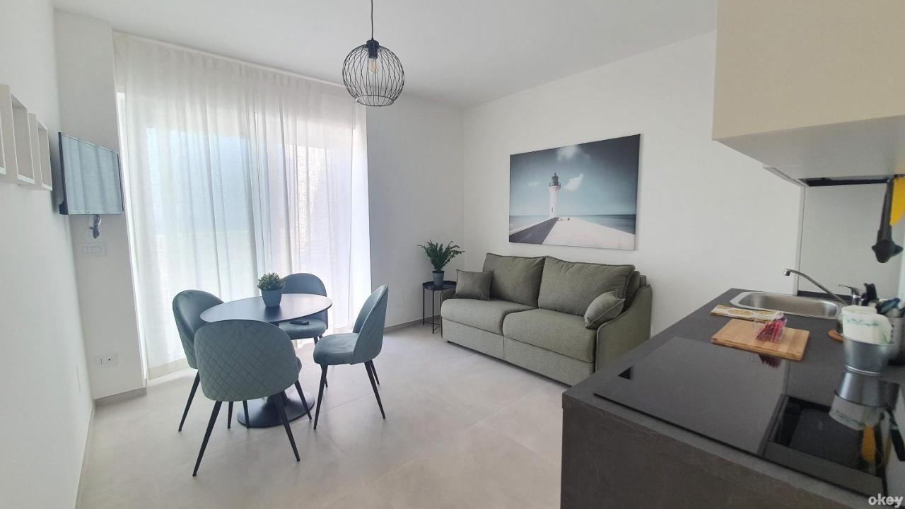 Villa Mediterranea Apartments - Seaview, Pool & Garden Bari Buitenkant foto