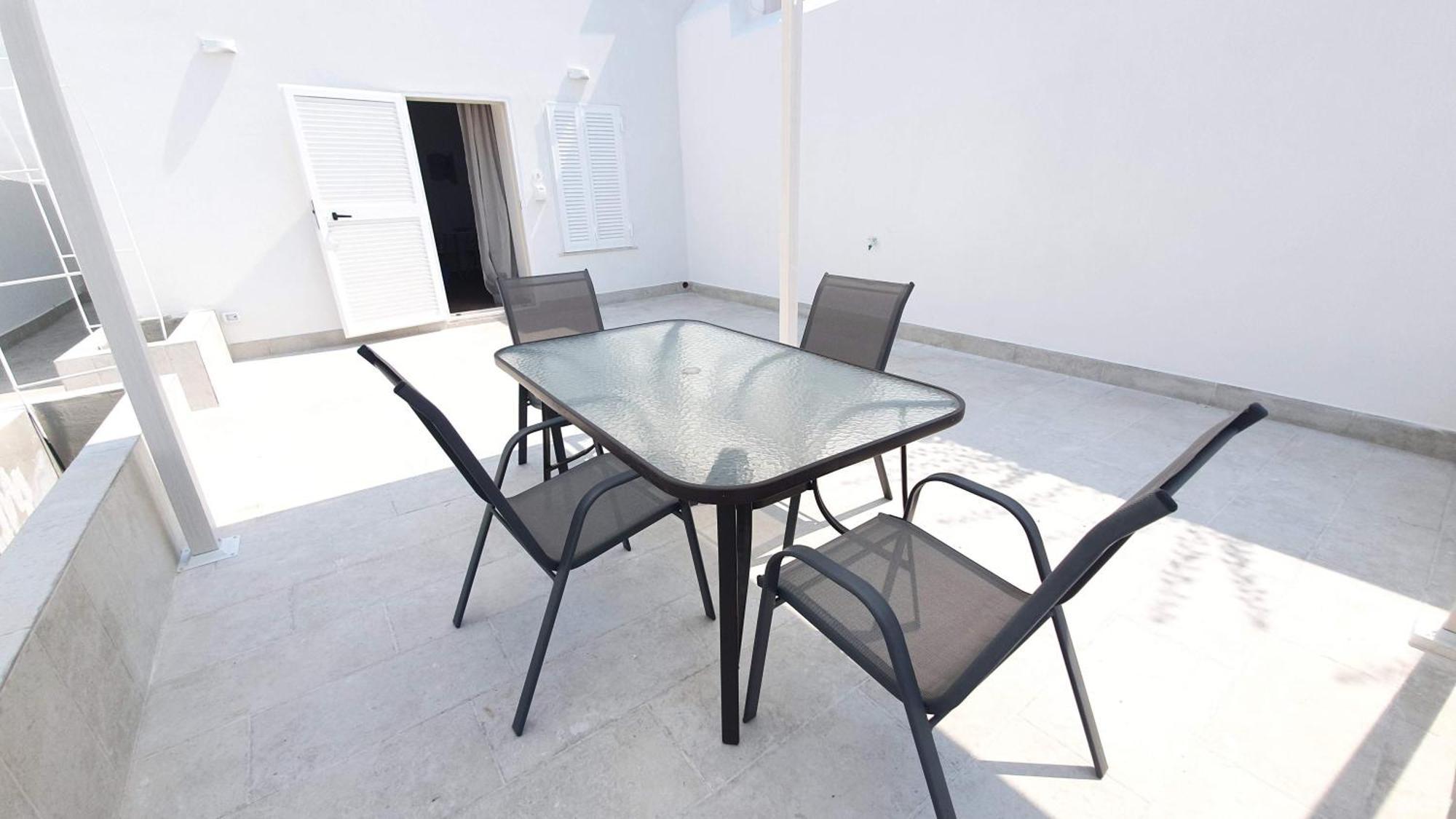 Villa Mediterranea Apartments - Seaview, Pool & Garden Bari Buitenkant foto