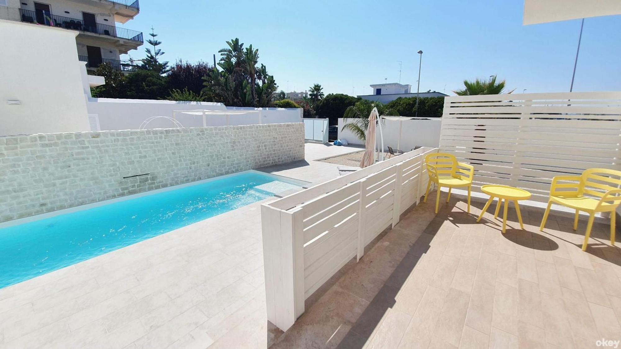 Villa Mediterranea Apartments - Seaview, Pool & Garden Bari Buitenkant foto