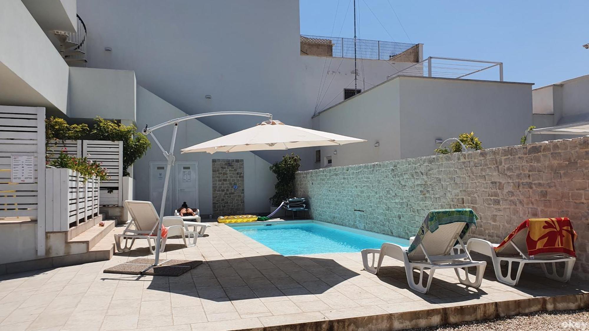 Villa Mediterranea Apartments - Seaview, Pool & Garden Bari Buitenkant foto